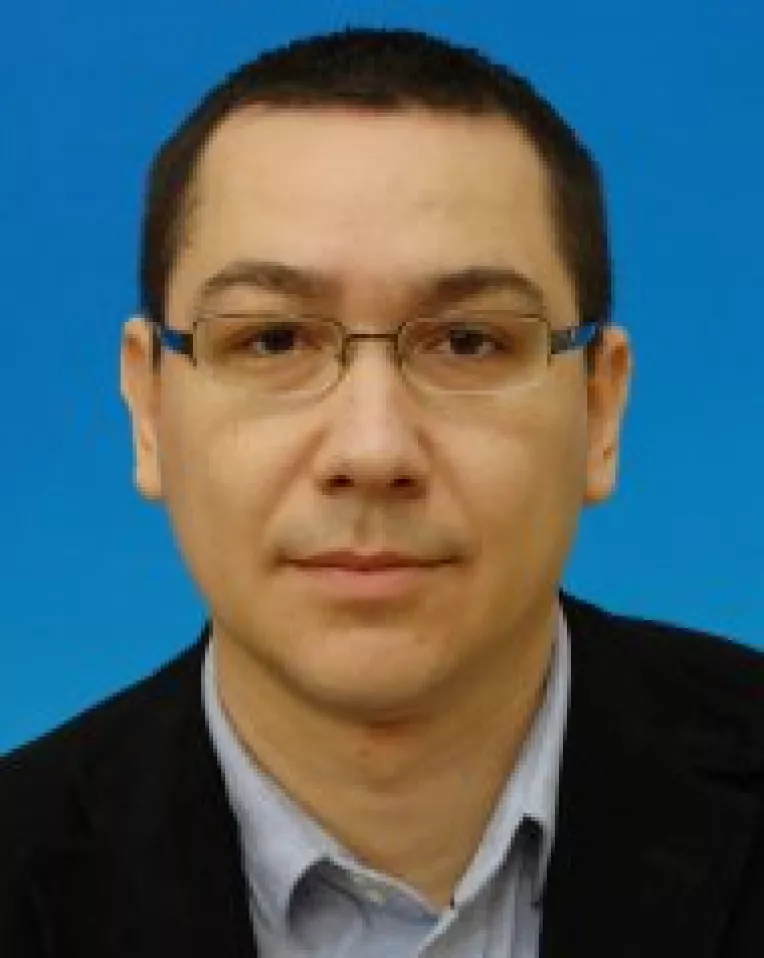 Victor Ponta: "Il sustin fie pe Nastase, fie pe Diaconescu"