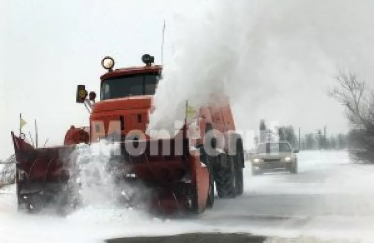 Vina aruncata in seama prefectului