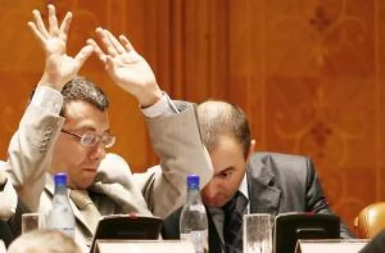 Vot pentru privatizarea Automobile Craiova