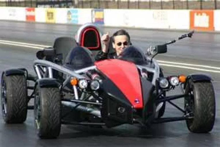 X1, mai rapid decat un Ferrari