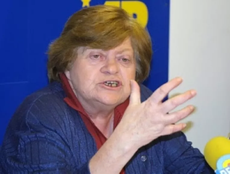 Zoe Petre: "Adrian Nastase e politician de cabinet, nu are puterea sa rupa PSD!"